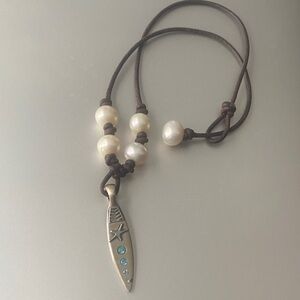 Surf Australia 🇦🇺 BICO surf charm pendant, 4 large genuine pearls Necklace